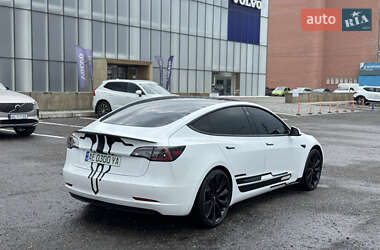 Седан Tesla Model 3 2019 в 