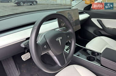 Седан Tesla Model 3 2019 в 