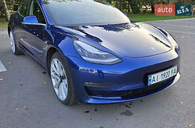 Седан Tesla Model 3 2020 в 