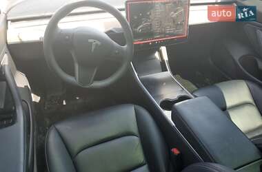 Седан Tesla Model 3 2019 в 