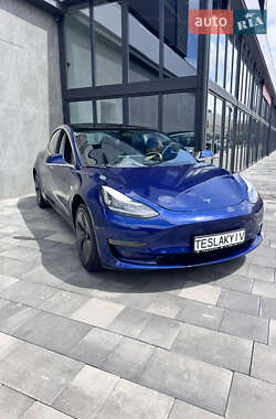 Седан Tesla Model 3 2019 в 