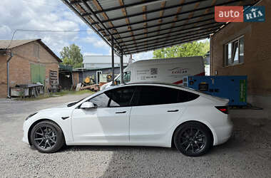 Седан Tesla Model 3 2018 в Виннице