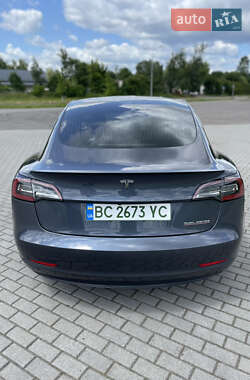 Седан Tesla Model 3 2020 в 