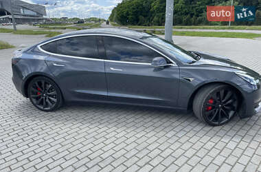 Седан Tesla Model 3 2020 в 