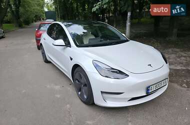 Седан Tesla Model 3 2020 в 