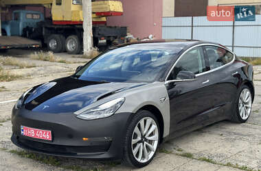 Седан Tesla Model 3 2018 в 