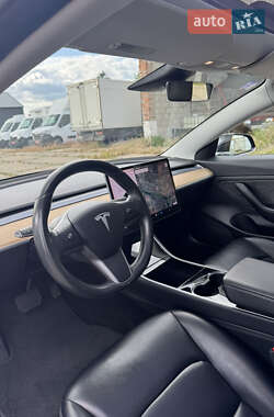 Седан Tesla Model 3 2018 в 