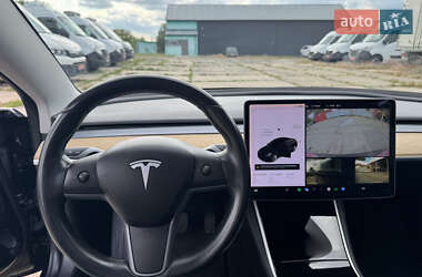 Седан Tesla Model 3 2018 в 