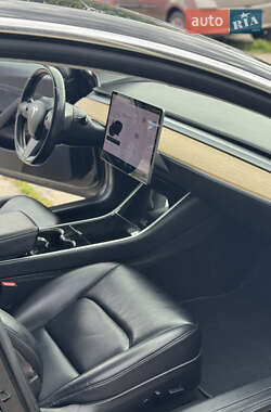 Седан Tesla Model 3 2018 в 