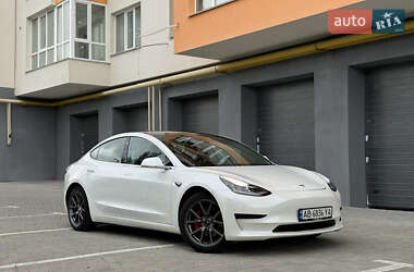 Седан Tesla Model 3 2020 в 