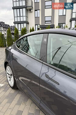 Седан Tesla Model 3 2021 в 