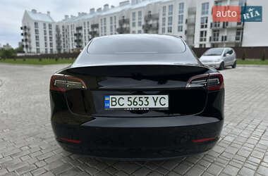 Седан Tesla Model 3 2019 в 
