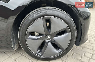 Седан Tesla Model 3 2019 в 