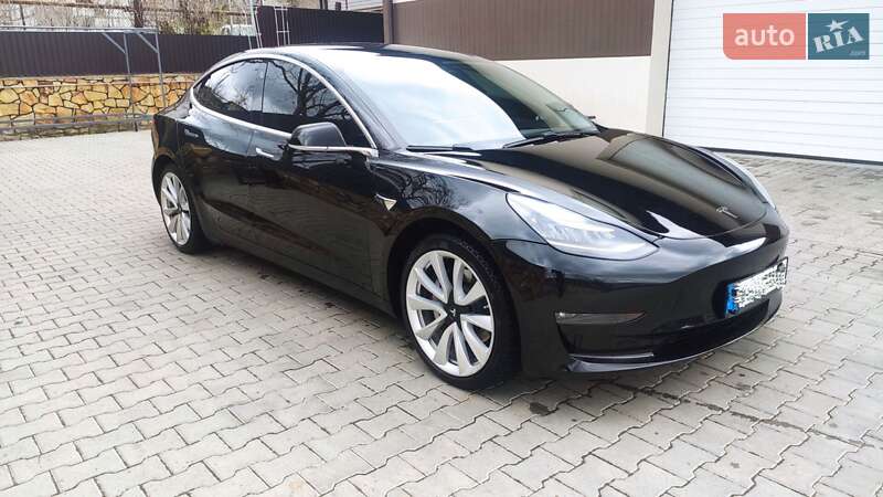Седан Tesla Model 3 2019 в Вінниці