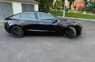 Седан Tesla Model 3 2018 в 