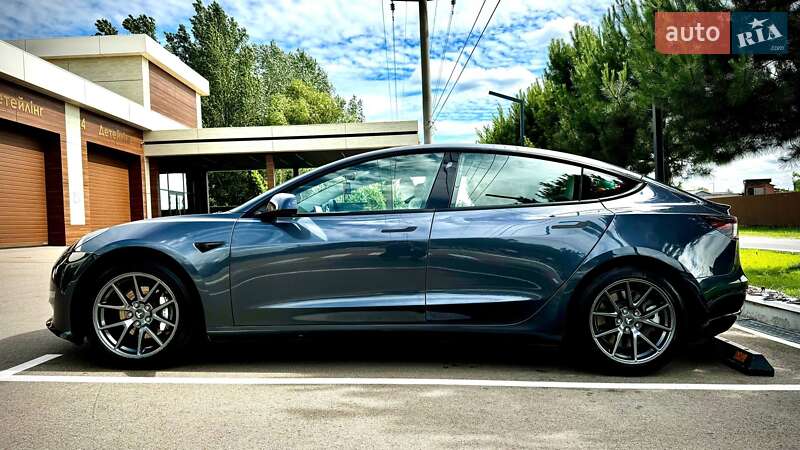 Седан Tesla Model 3 2022 в Киеве фото 3 Седан Tesla Model 3 2022 в Киеве