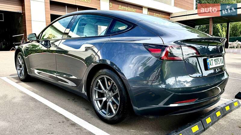 Седан Tesla Model 3 2022 в Киеве фото 5 Седан Tesla Model 3 2022 в Киеве
