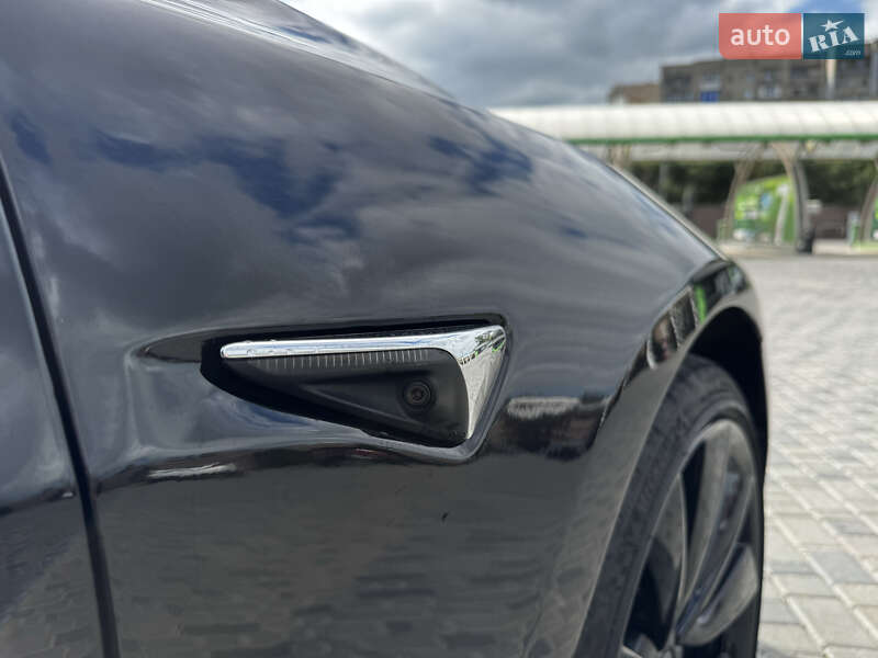 Седан Tesla Model 3 2019 в Кропивницькому