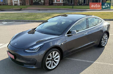 Седан Tesla Model 3 2019 в 