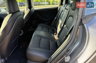 Седан Tesla Model 3 2019 в 