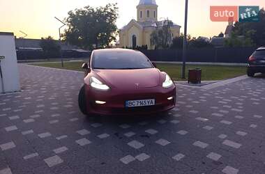 Седан Tesla Model 3 2021 в Львове