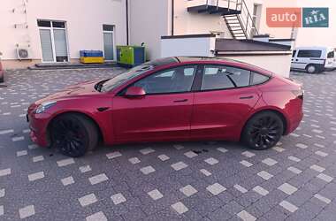 Седан Tesla Model 3 2021 в 