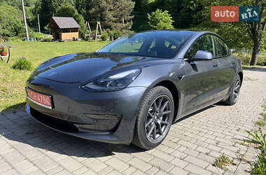 Седан Tesla Model 3 2021 в Львове