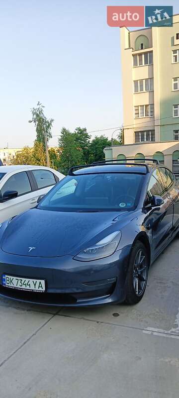 Седан Tesla Model 3 2022 в Ровно фото 2 Седан Tesla Model 3 2022 в Ровно