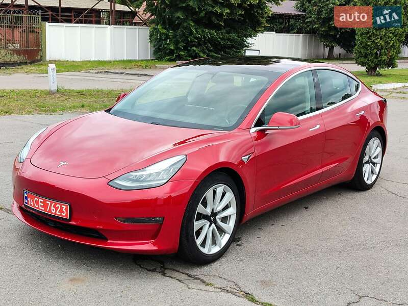 Седан Tesla Model 3 2018 в Білій Церкві