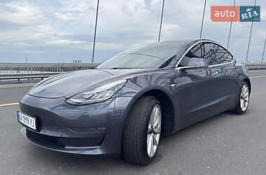 Седан Tesla Model 3 2019 в 