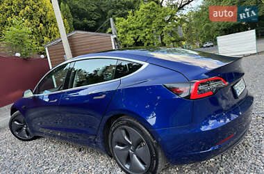 Седан Tesla Model 3 2019 в 