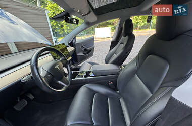Седан Tesla Model 3 2019 в 