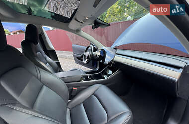 Седан Tesla Model 3 2019 в 