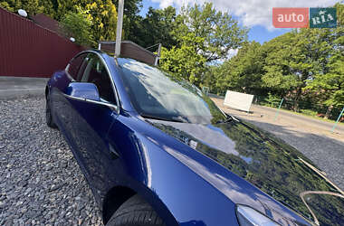 Седан Tesla Model 3 2019 в 