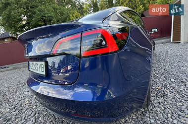 Седан Tesla Model 3 2019 в 