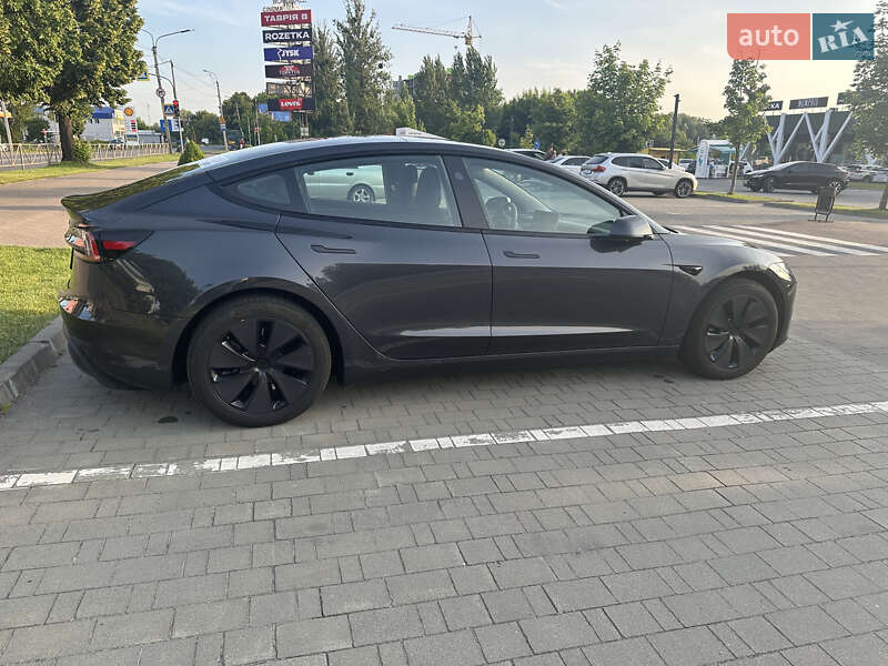 Седан Tesla Model 3 2024 в Хмельницком