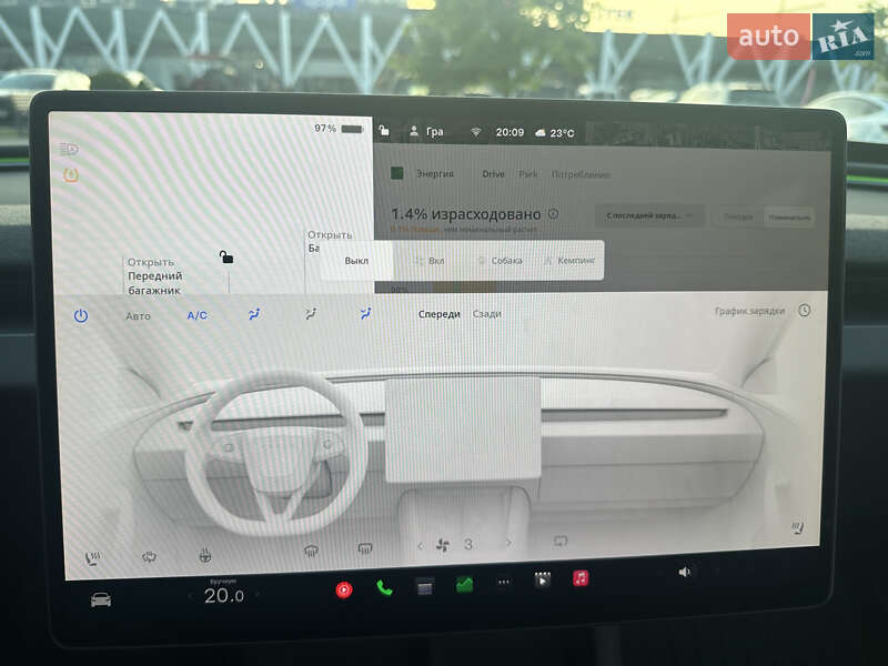 Седан Tesla Model 3 2024 в Хмельницком