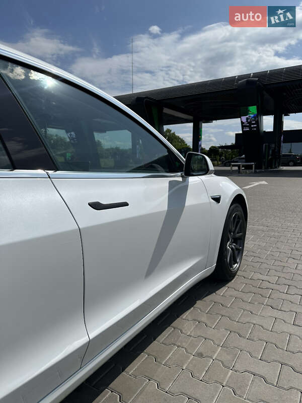 Седан Tesla Model 3 2019 в Львове фото 14 Седан Tesla Model 3 2019 в Львове