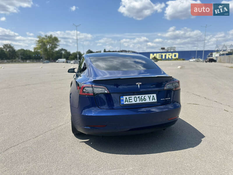 Седан Tesla Model 3 2019 в Днепре