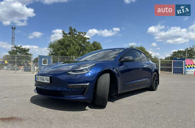 Седан Tesla Model 3 2019 в 