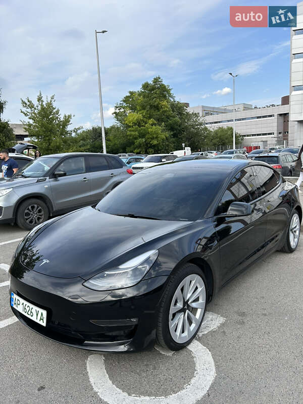 Седан Tesla Model 3 2021 в Днепре