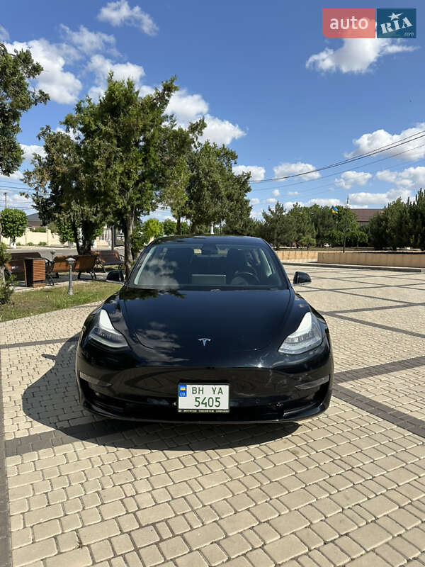 Седан Tesla Model 3 2018 в Одессе фото Седан Tesla Model 3 2018 в Одессе