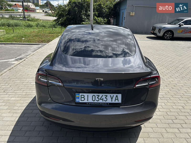 Седан Tesla Model 3 2018 в Полтаве