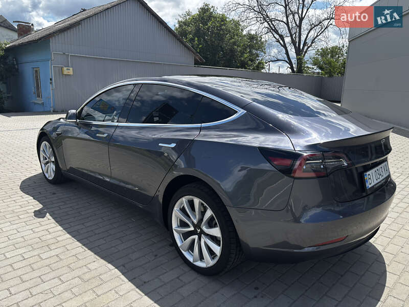 Седан Tesla Model 3 2018 в Полтаве