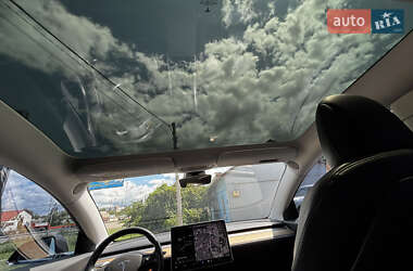 Седан Tesla Model 3 2018 в 