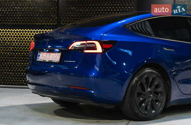 Седан Tesla Model 3 2019 в 