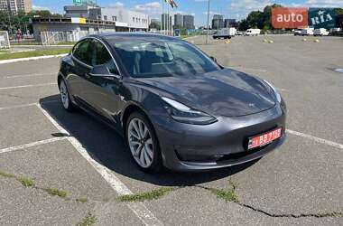 Седан Tesla Model 3 2019 в 