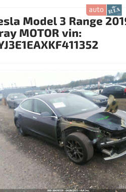 Седан Tesla Model 3 2019 в 