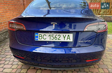 Седан Tesla Model 3 2018 в 