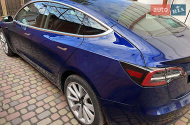 Седан Tesla Model 3 2018 в 
